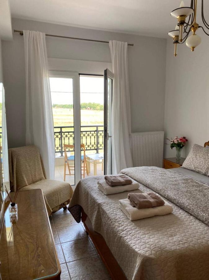 Polys Apartment And Paraskevi Studio With View 프톨레마이다 외부 사진