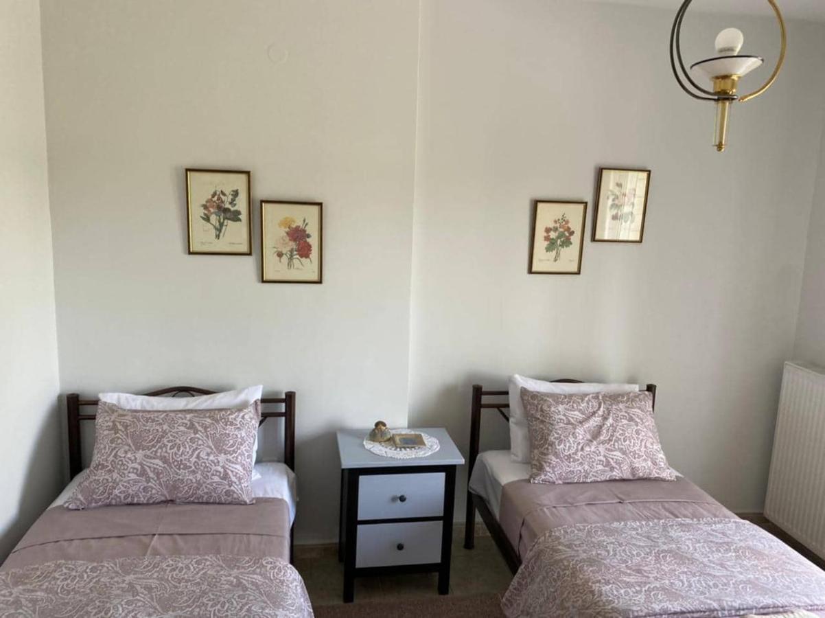 Polys Apartment And Paraskevi Studio With View 프톨레마이다 외부 사진